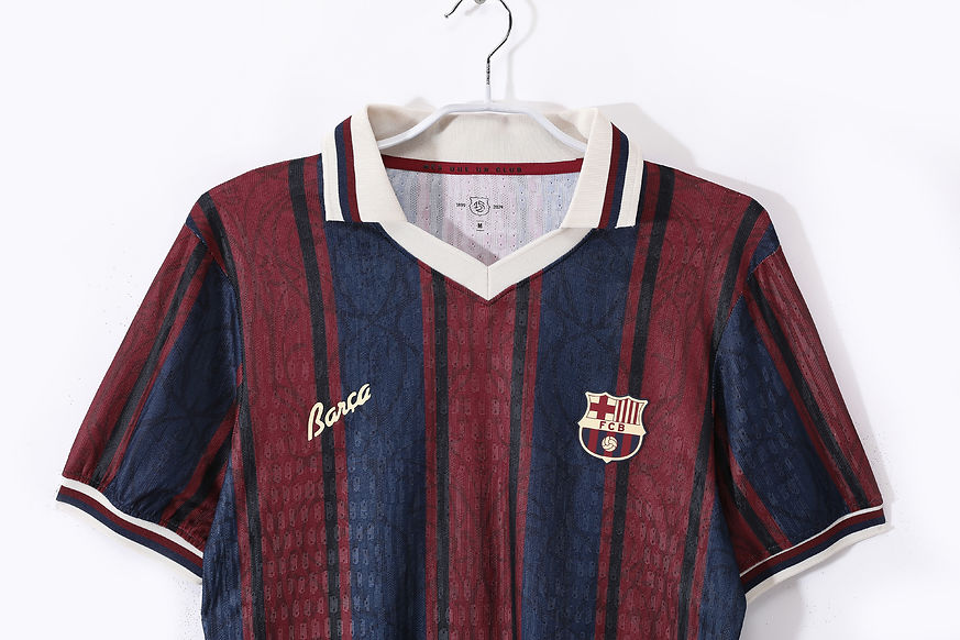 Barcelona 96/97 Sezonu Retro Forma